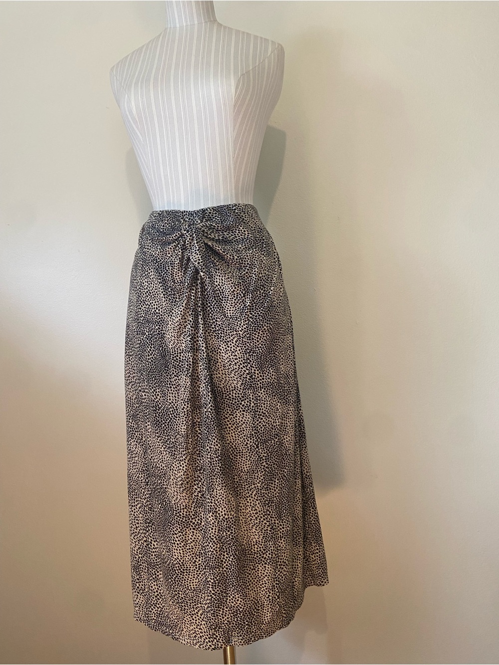 Bobeau Neutral Spotted Midi Skirt with Front Knot